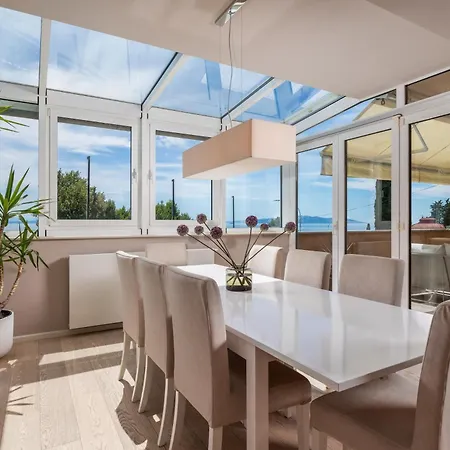 Apartman With A Parking Space - 23458