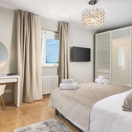 Apartman With A Parking Space - 23458 *